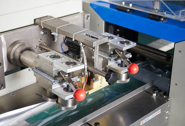 Mask packing machine 4